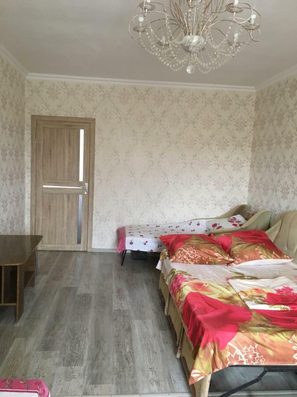 Leselidze Guesthouse Milena מראה חיצוני תמונה