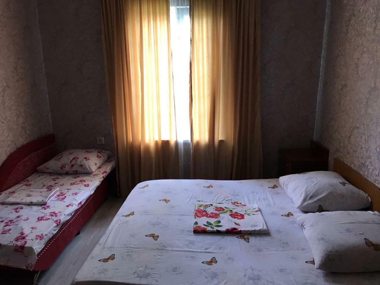 Leselidze Guesthouse Milena מראה חיצוני תמונה